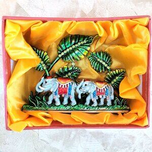 Whimsical eye-catching desktop business card holder!